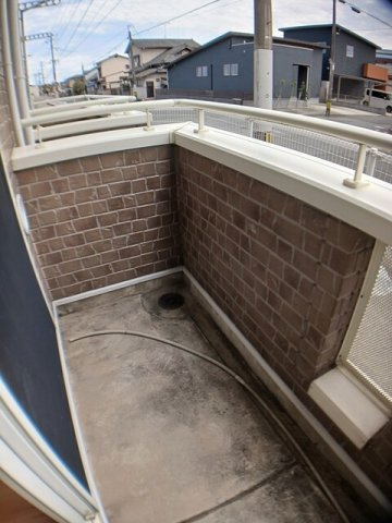 アヴェニール諏訪のバルコニー