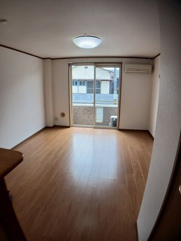 アヴェニール諏訪の居間・リビング