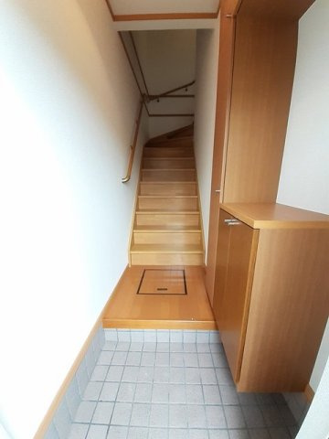 アルモニーの玄関