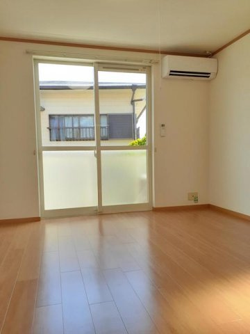 サンセールＳＡＫＡＧＵＣＨＩの居間・リビング