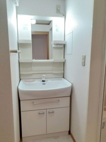 サンセールＳＡＫＡＧＵＣＨＩの洗面所