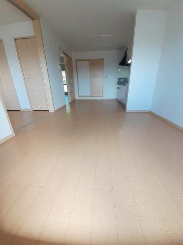 グリーン・ガーデンⅡの居間・リビング