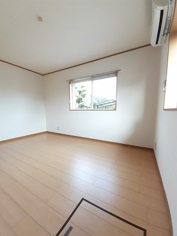 クリスタルメゾンとくなが　Ａの居間・リビング