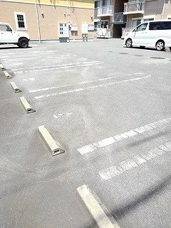 クリスタルメゾンとくなが　Ｂの駐車場