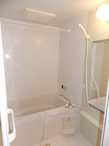 ノバ・グランツＢの浴室