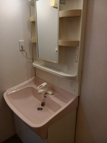 メゾン　ド　アンジュＣの洗面所