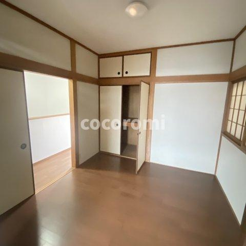 津田元町3丁目戸建の居間・リビング