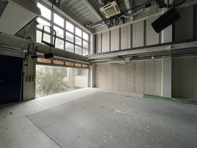 ミツハシビルの内装