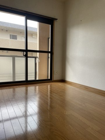 ヒノデカンの居間・リビング|おしゃれな内装です