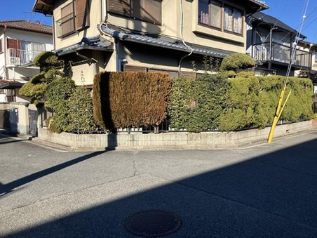 兵庫県川西市多田院２丁目　土地分譲　建築条件なしの前面道路含む現地写真|更地引渡し