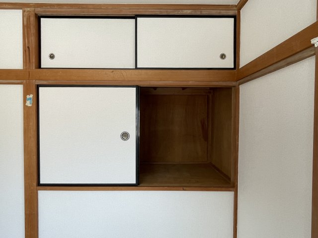 上永吉1576貸家の収納