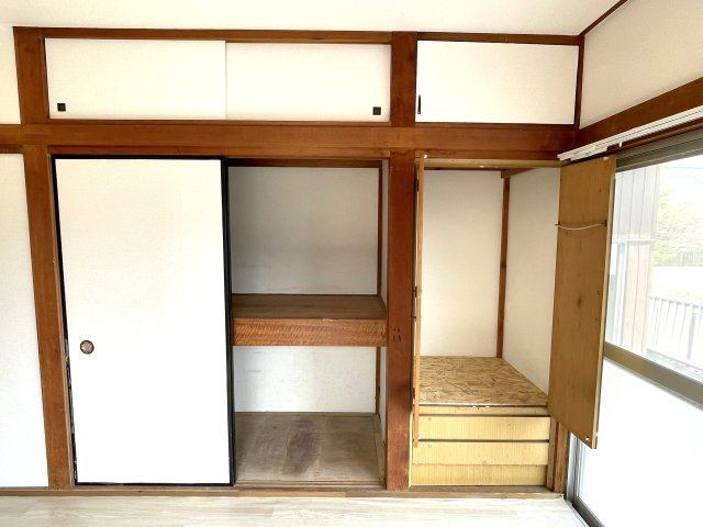 上永吉1576貸家の収納