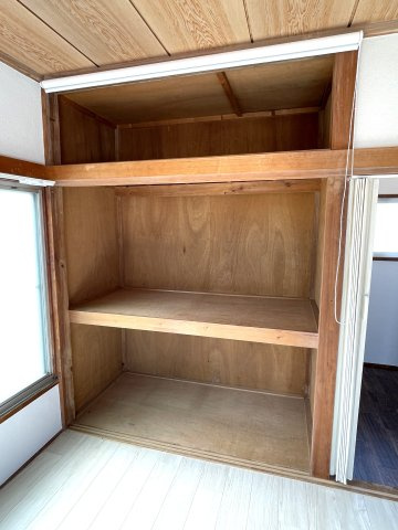 上永吉1576貸家の収納