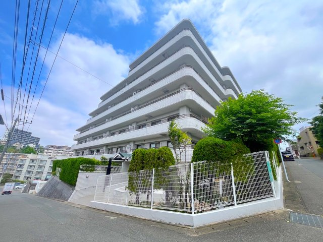 ライオンズマンション寺塚第3の外観