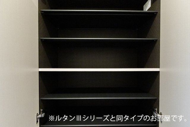 松江アパートの収納