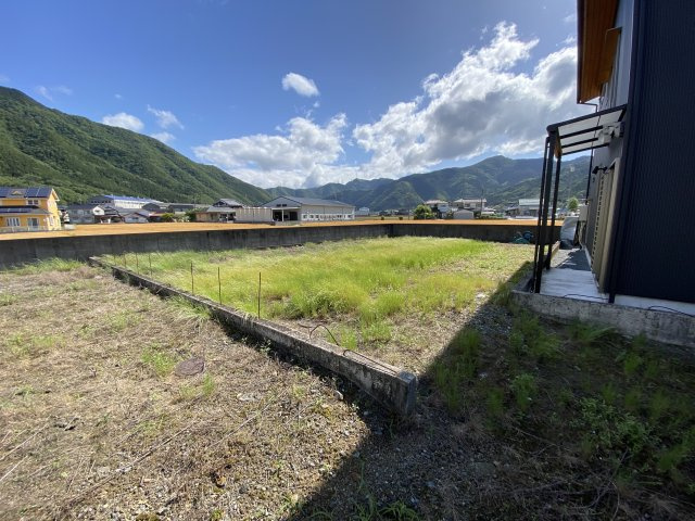 宍粟市山崎町岸田　B号地の外観