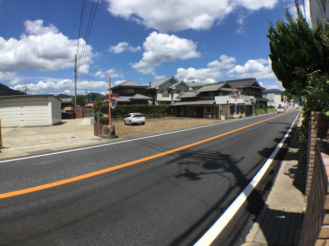 井原　売地の前面道路含む現地写真