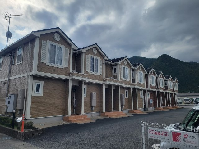 リベルテ、ベルファミーユⅡ１・２・３・５番館の外観|ベルファミーユⅡ