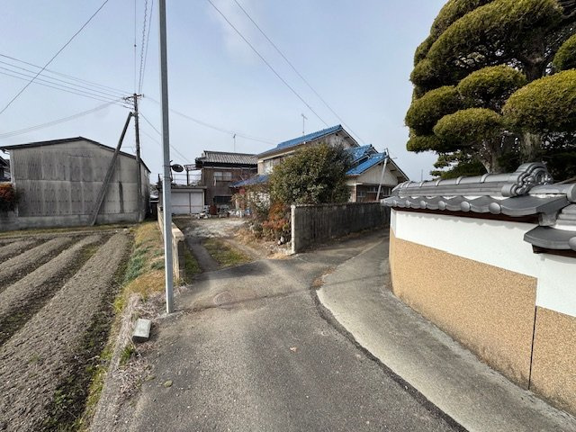 戸建　加西市鎮岩町の前面道路含む現地写真|前面道路含む現地写真です