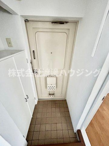 メゾン江坂の玄関