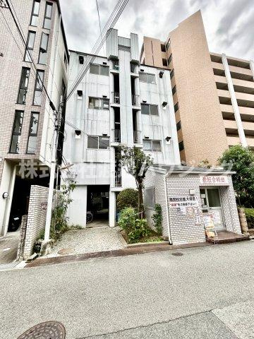 メゾン江坂の外観