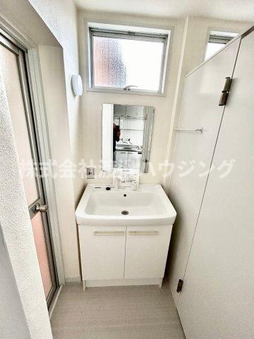 メゾン江坂の洗面所