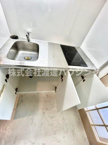 KM江坂のキッチン|キッチン下収納