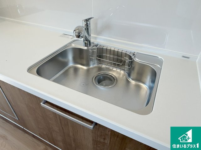 京都市山科区御陵荒巻町　第1期　新築一戸建ての設備|洗い物も楽にできる、広々シンク！
