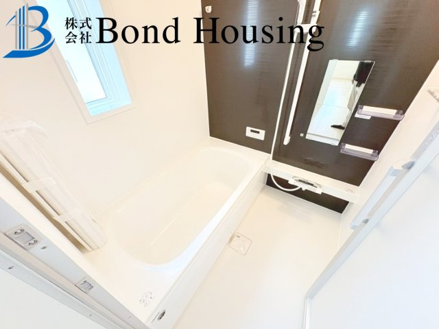 広々と南向きバルコニー　西区玉津町高津橋　2号棟　新築戸建の浴室