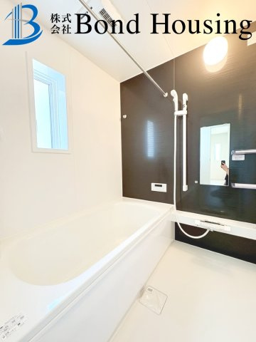 広々と南向きバルコニー　西区玉津町高津橋　2号棟　新築戸建の浴室
