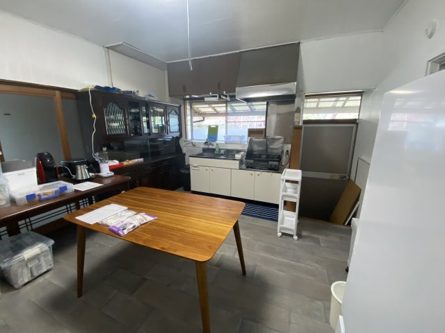 今町橋そば一戸建てのキッチン|キッチンの内装も改装されています