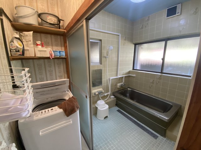 今町橋そば一戸建ての浴室