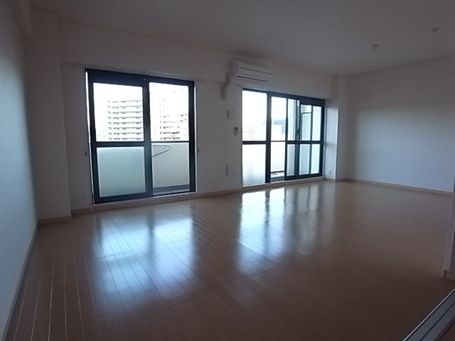 神戸市須磨区妙法寺字大津江の賃貸マンションの内装