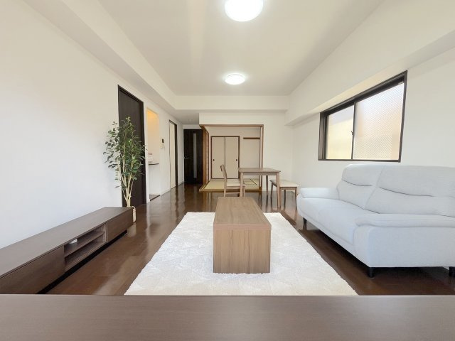 下大利パークマンションの居間・リビング