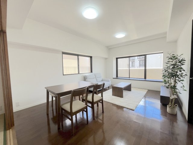 下大利パークマンションの居間・リビング