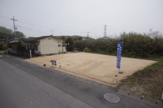 【前面道路含む現地写真】 | 宇都宮市中戸祭町　土地　 | 北側道路に約５.５ｍ～６.０ｍ接道