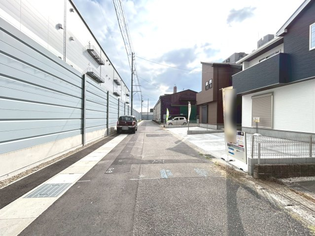 ファーストタウン　一宮市貴船町4丁目第1　全2区画分譲の前面道路含む現地写真|■前面道路　■ヤマダ不動産　株式会社リライフ　
■夢のマイホーム購入をフルサポートします！