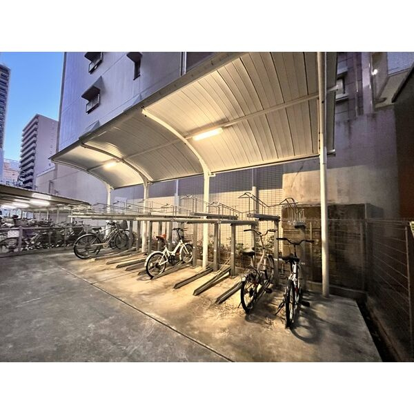 プラチナム　名古屋市賃貸　仲介手数料無料の駐車場