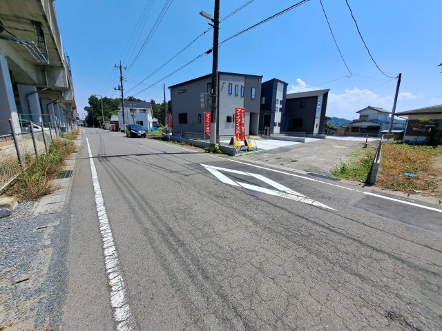 新築　高崎市上佐野町　2号棟の前面道路含む現地写真|現地写真　東側接道幅員約6.2ｍ