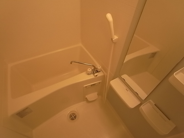 神戸市須磨区大田町６丁目のアパートの浴室|浴室