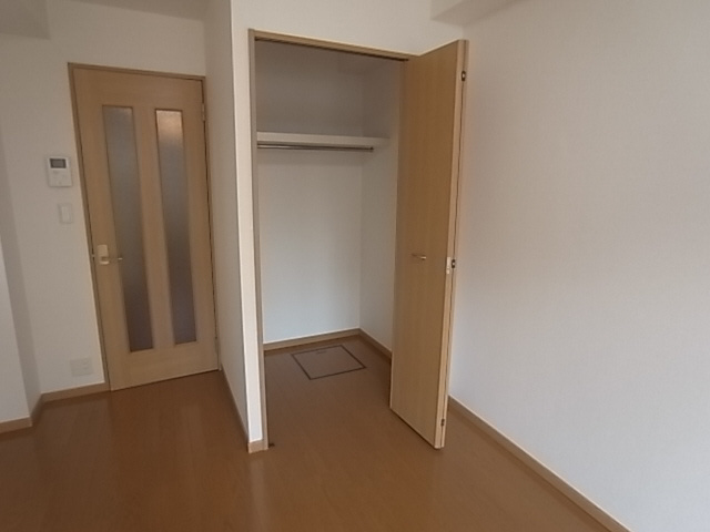 神戸市須磨区大田町６丁目のアパートの収納|クローゼット