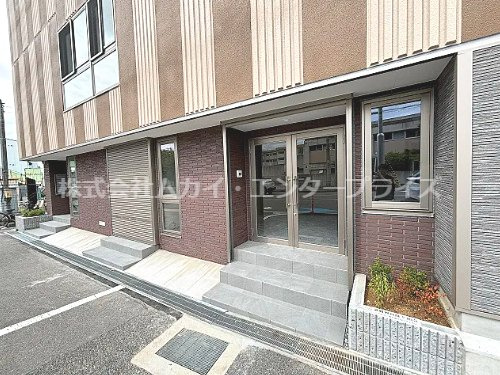 ユイットナニボウのエントランス|エントランスです