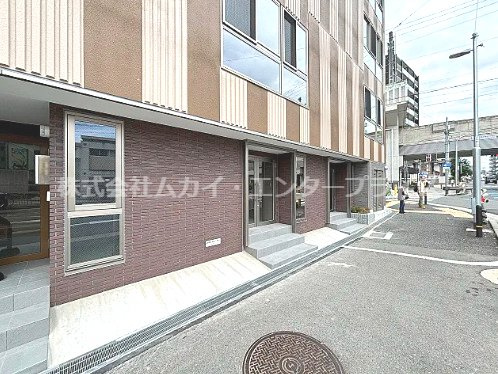 ユイットナニボウのエントランス|1階部分です☆