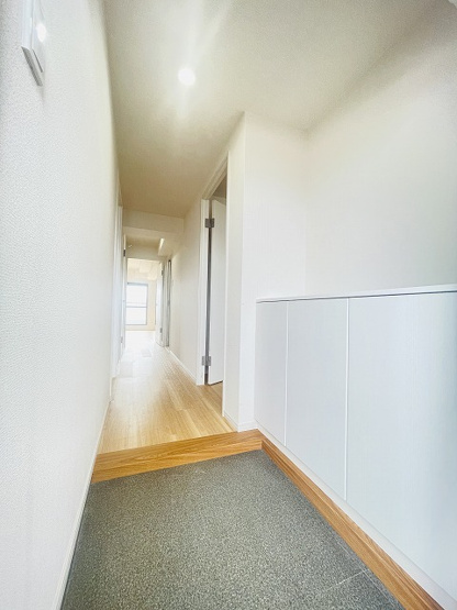 【玄関】 | ロマネスク春日弥生