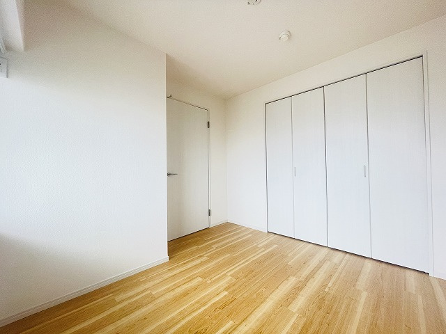 【洋室】 | ロマネスク春日弥生