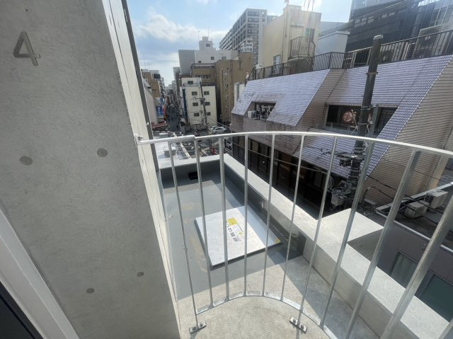 【バルコニー】 | LILAS　SHONAN　XI | 非常はしご