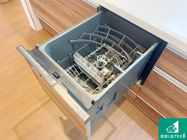 大津市中庄　未入居の設備|食事後の一仕事、食器洗いをボタン一つでお任せできちゃいます！場所を取らないビルトイン式なので、お料理スペースもしっかり確保！