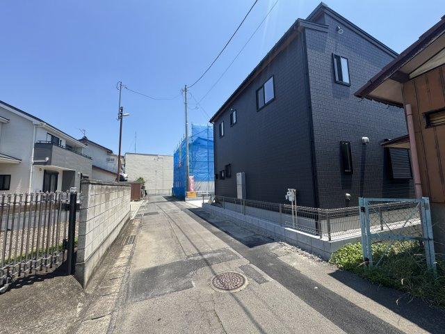 新築　高崎市並榎町　1号棟の前面道路含む現地写真|現地写真　北側接道幅員約4ｍ