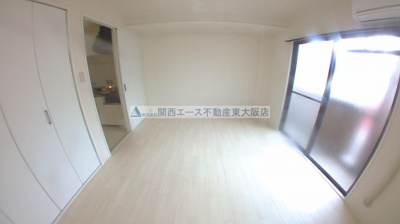 【洋室】 | シャルル四条畷駅前