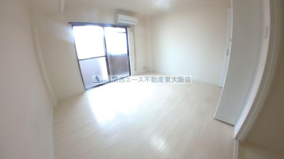 【居間・リビング】 | シャルル四条畷駅前